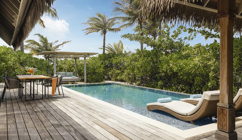 5. King Beach Villa_Outdoor Deck